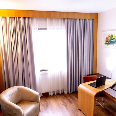 Novotel Porto Alegre Tres Figueiras Exterior photo
