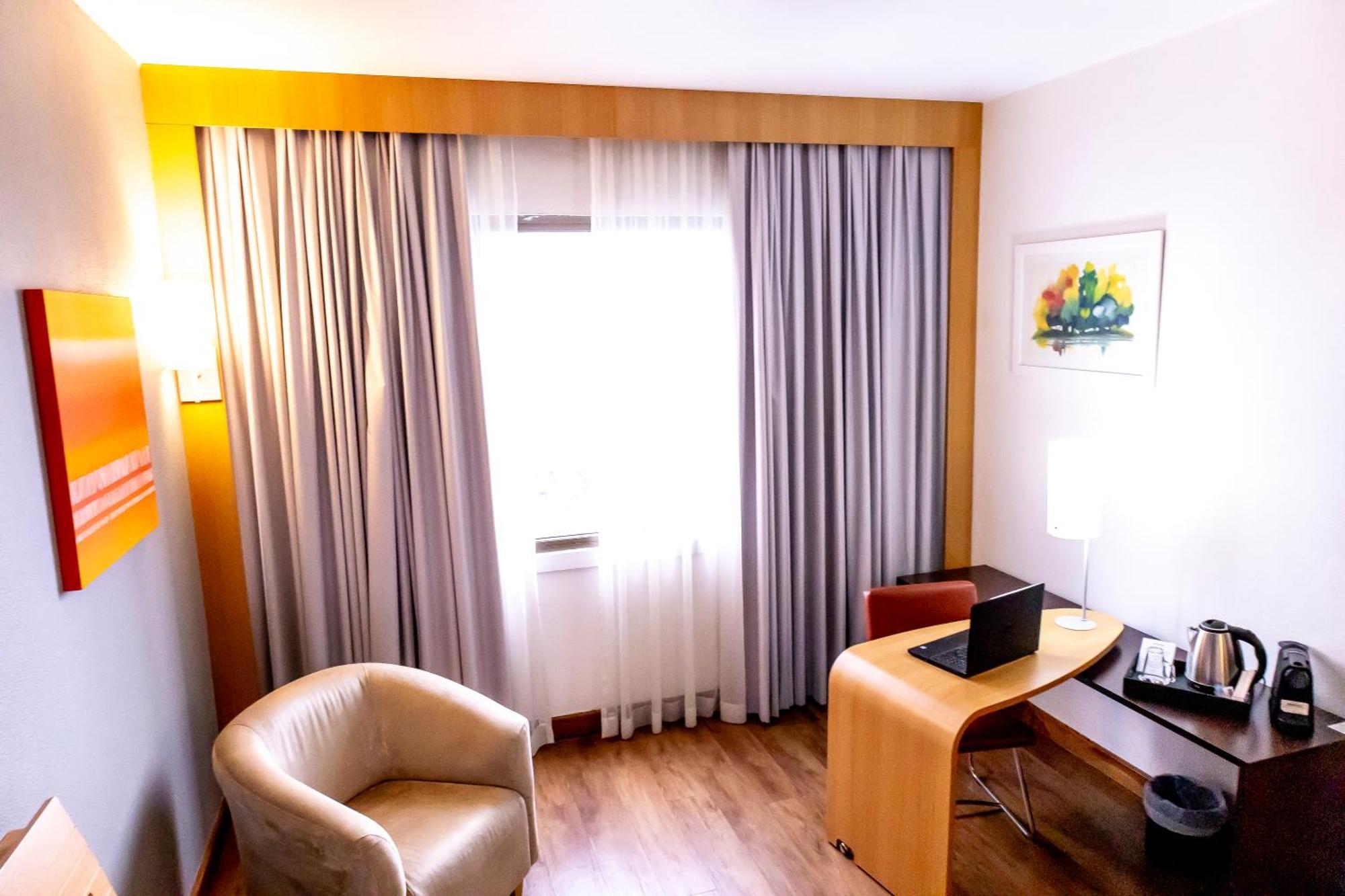 Novotel Porto Alegre Tres Figueiras Exterior photo