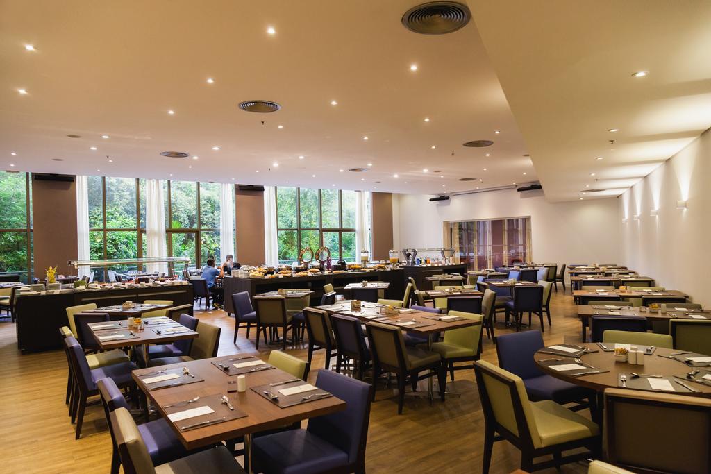 Novotel Porto Alegre Tres Figueiras Exterior photo
